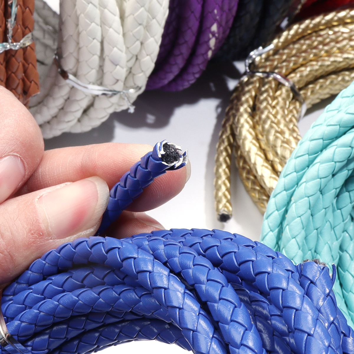 5 Yards/lot 6/7mm Braided Leat - مراجعة Paracord Bracelet وسعره